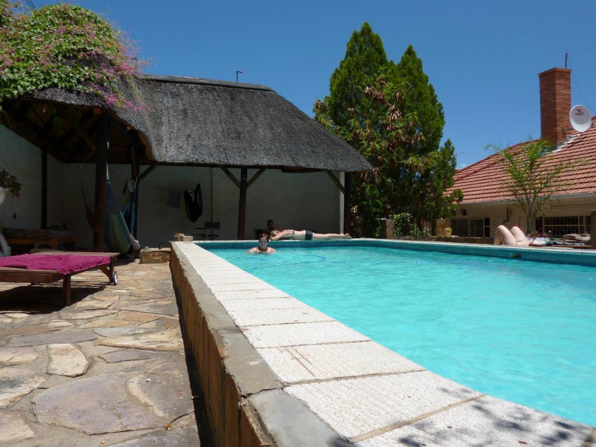 Paradisegarden Backpackers Windhoek Extérieur photo
