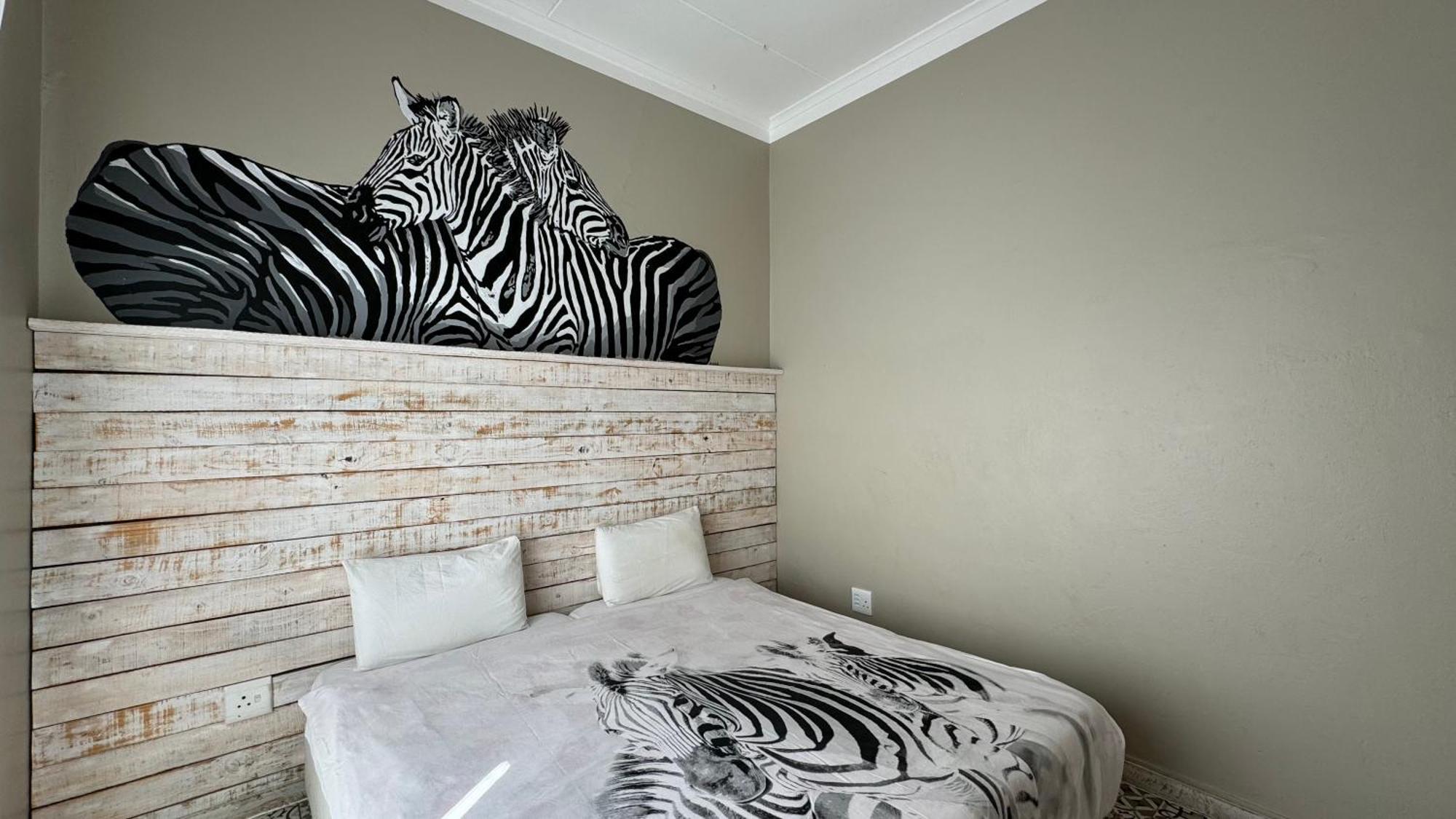 Paradisegarden Backpackers Windhoek Extérieur photo