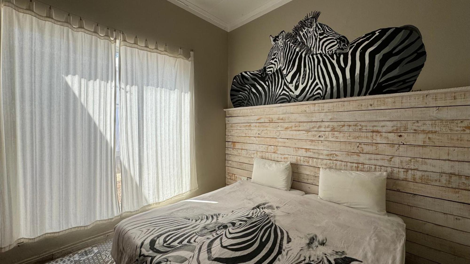 Paradisegarden Backpackers Windhoek Extérieur photo
